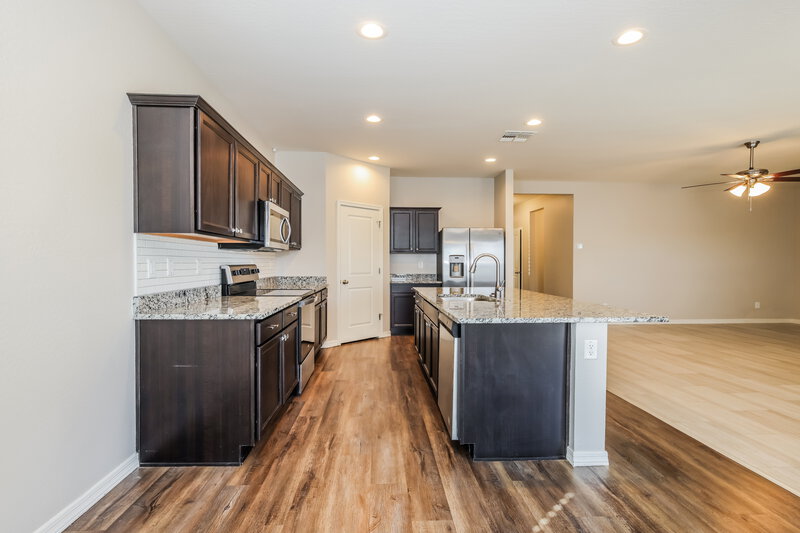 1,670/Mo, 37317 W Bello Ln Maricopa, AZ 85138 Kitchen View