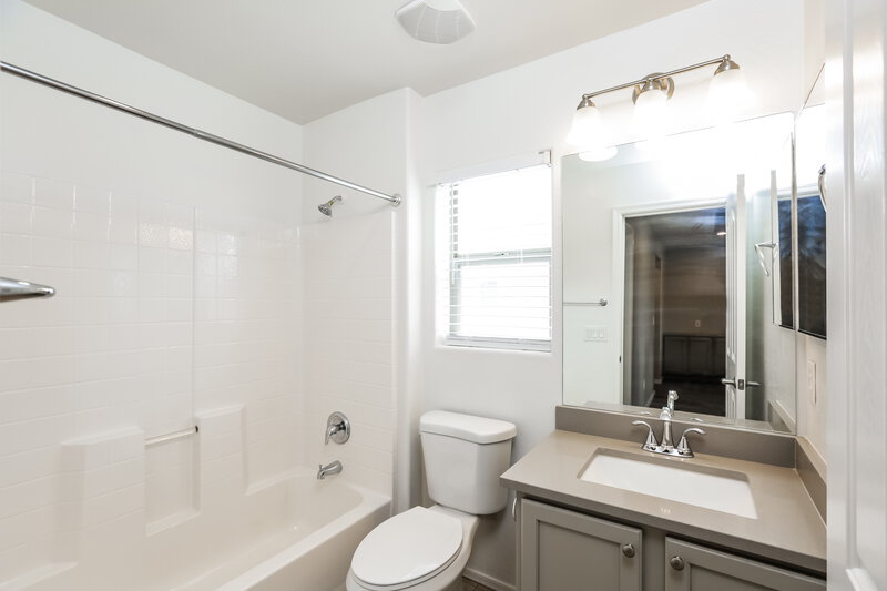 2,545/Mo, 3308 E Tyson St Gilbert, AZ 85295 Bathroom View