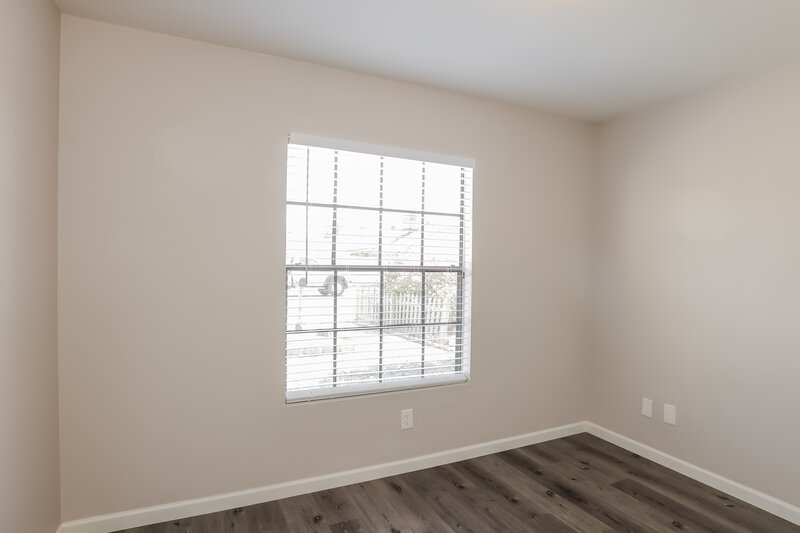 1,820/Mo, 8144 N 32nd Ave Phoenix, AZ 85051 Bedroom View 2