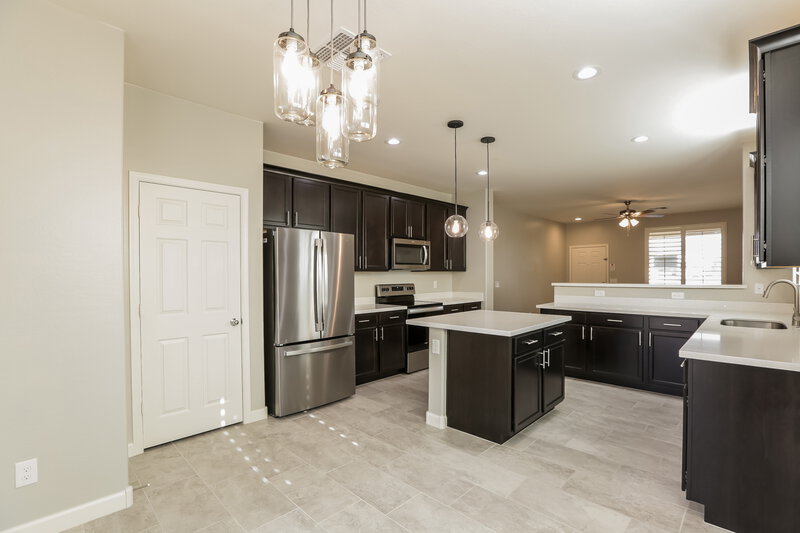 2,145/Mo, 7325 W Magnolia St Phoenix, AZ 85043 Dining Room View