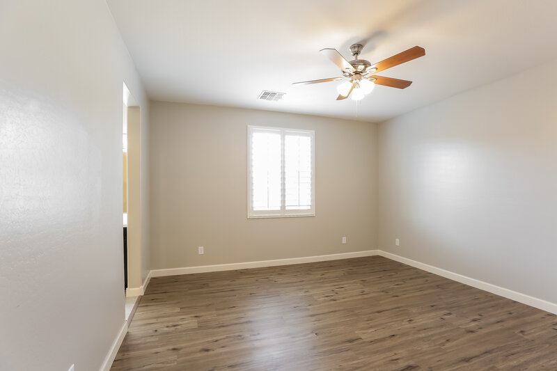 2,145/Mo, 7325 W Magnolia St Phoenix, AZ 85043 Main Bedroom View 2