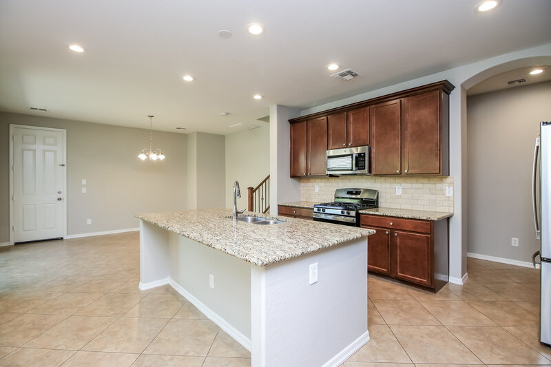 2,450/Mo, 1044 S Nancy Ln Gilbert, AZ 85296 Kitchen View