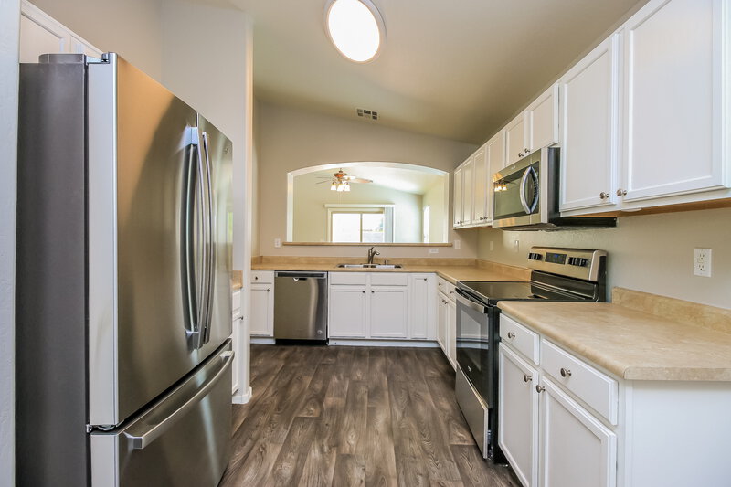 1,565/Mo, 18651 N Madison Road Maricopa, AZ 85139 Kitchen View