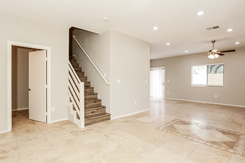 2,680/Mo, 4004 E Melinda Ln Phoenix, AZ 85050 Living Room View