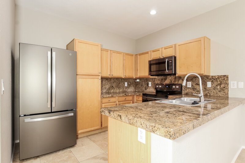 2,680/Mo, 4004 E Melinda Ln Phoenix, AZ 85050 Kitchen View