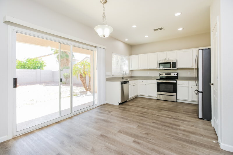 2,235/Mo, 11559 W Buchanan St Avondale, AZ 85323 Dining Room View