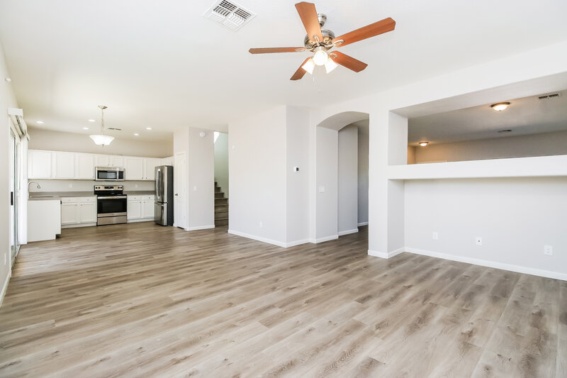 2,235/Mo, 11559 W Buchanan St Avondale, AZ 85323 Family Room View