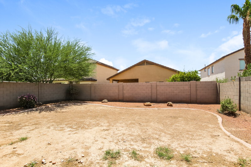 2,295/Mo, 11559 W Buchanan St Avondale, AZ 85323 Backyard View
