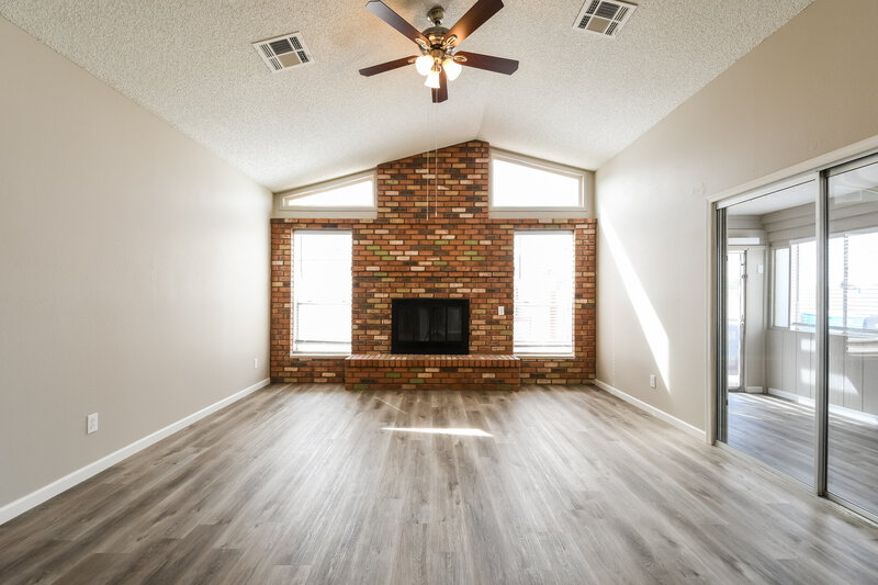 2,025/Mo, 20610 N 6th Dr Phoenix, AZ 85027 Living Room View