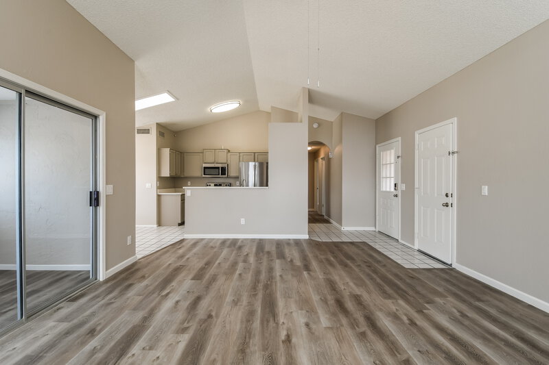 2,025/Mo, 20610 N 6th Dr Phoenix, AZ 85027 Living Room View 2