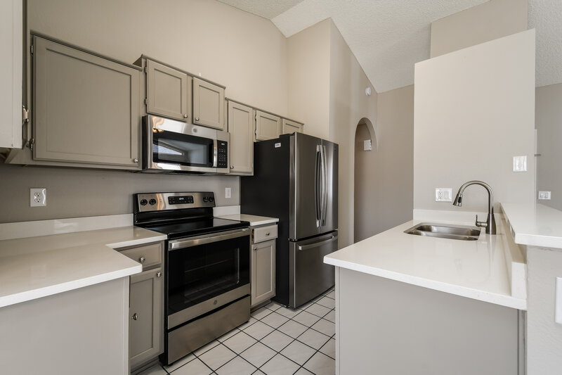 2,025/Mo, 20610 N 6th Dr Phoenix, AZ 85027 Kitchen View 2