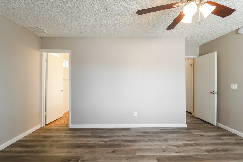 2,025/Mo, 20610 N 6th Dr Phoenix, AZ 85027 Main Bedroom View