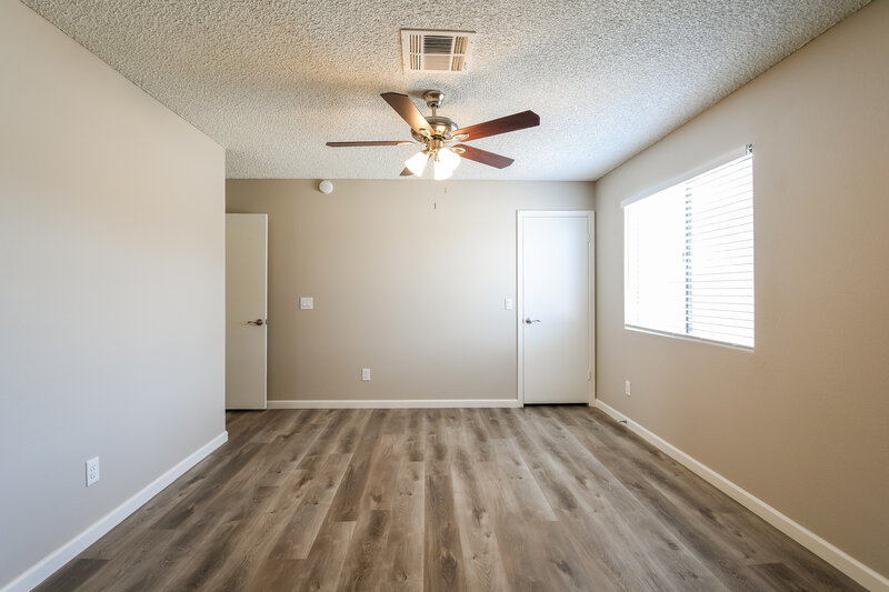 2,025/Mo, 20610 N 6th Dr Phoenix, AZ 85027 Main Bedroom View 2