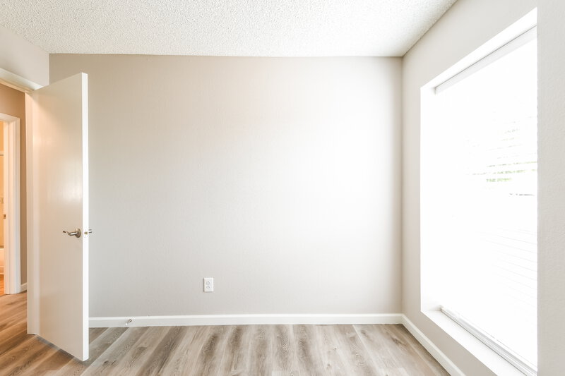 2,025/Mo, 20610 N 6th Dr Phoenix, AZ 85027 Bedroom View 2