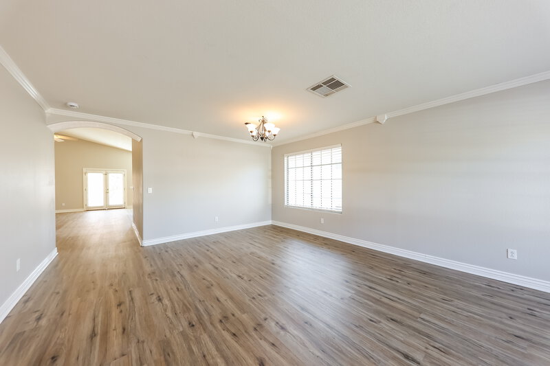 2,055/Mo, 18030 N 89th Dr Peoria, AZ 85382 Family Room View