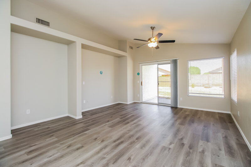 2,190/Mo, 9244 E Madero Ave Mesa, AZ 85209 Living Room View 2
