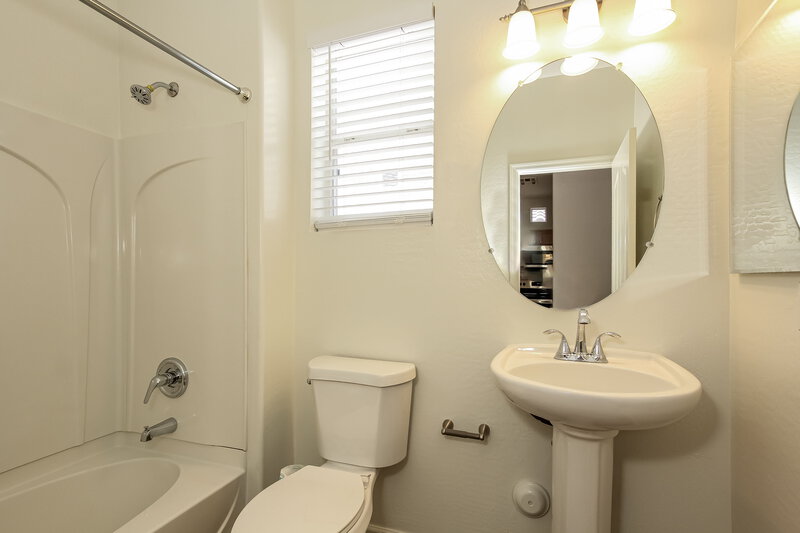 1,765/Mo, 34824 N 30th Ave Phoenix, AZ 85086 Bathroom View