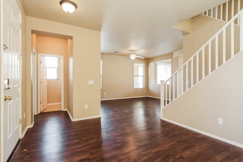 2,705/Mo, 3806 E Geronimo St Gilbert, AZ 85295 Living Room View