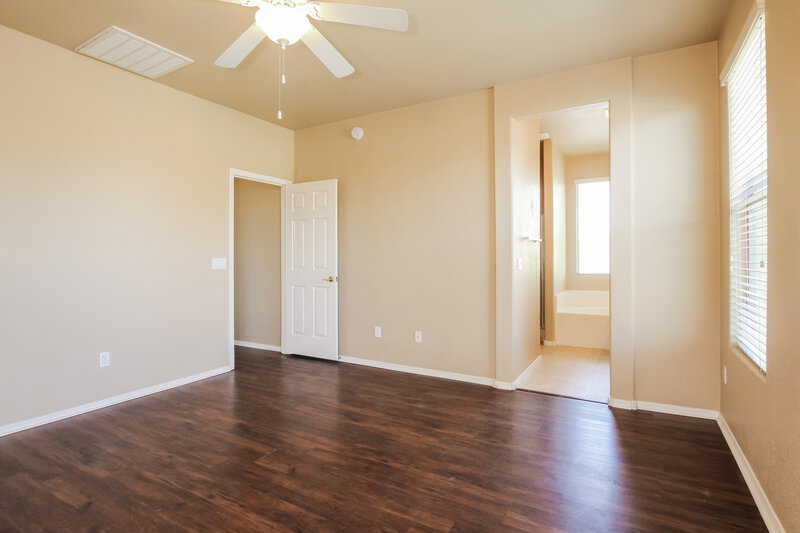 2,705/Mo, 3806 E Geronimo St Gilbert, AZ 85295 Main Bedroom View 2