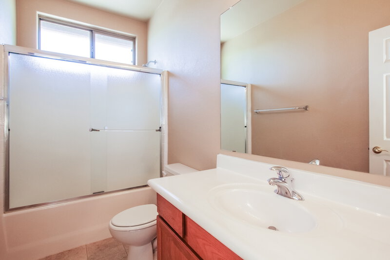 2,705/Mo, 3806 E Geronimo St Gilbert, AZ 85295 Bathroom View