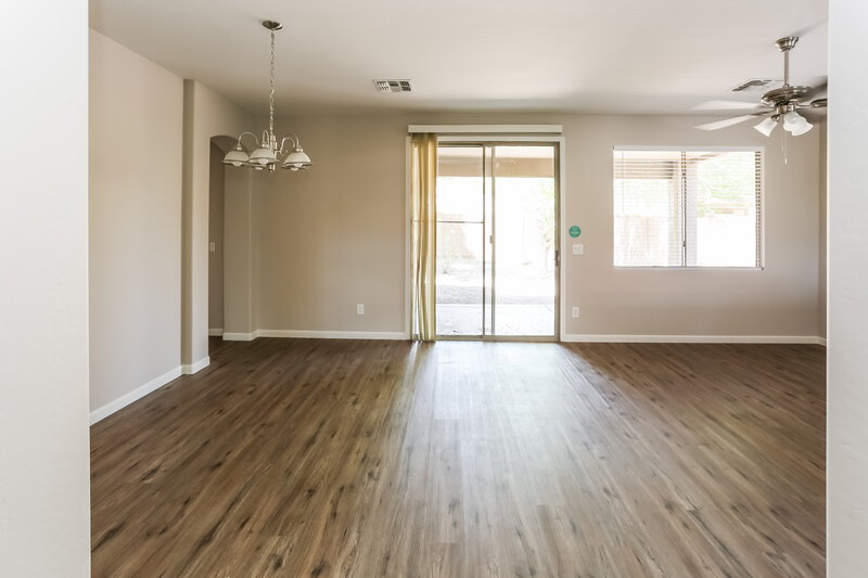 2,085/Mo, 10314 W Pioneer St Tolleson, AZ 85353 Dining Room View