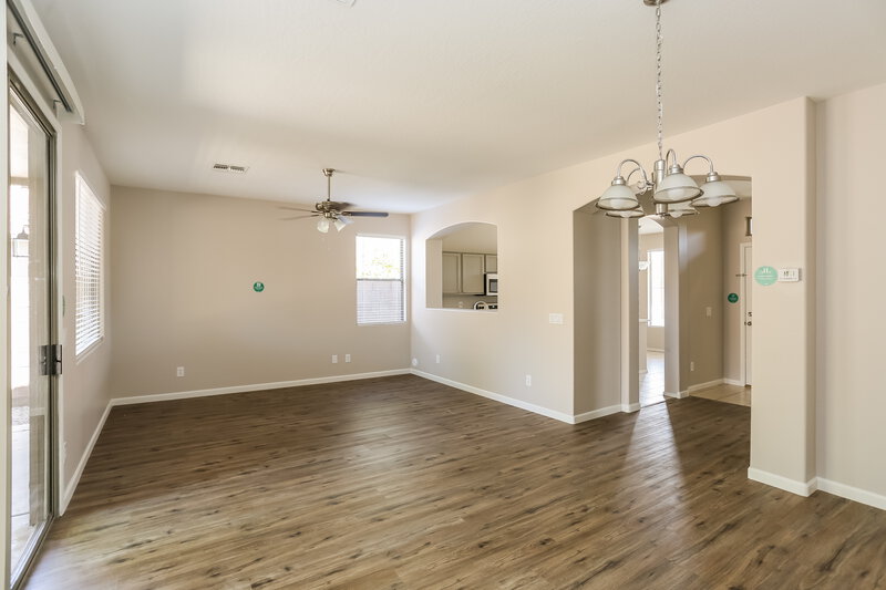 2,085/Mo, 10314 W Pioneer St Tolleson, AZ 85353 Dining Room View 2