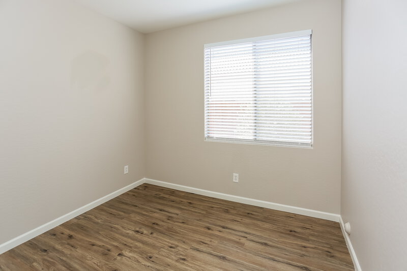 2,085/Mo, 10314 W Pioneer St Tolleson, AZ 85353 Main Bedroom View