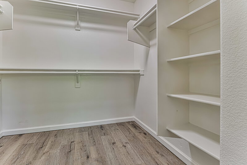 2,505/Mo, 5172 W Kesler Ln Chandler, AZ 85226 Walk In Closet View