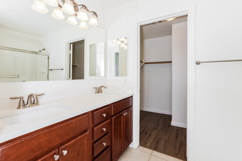 1,965/Mo, 4545 E Longhorn Street San Tan Valley, AZ 85140 Main Bathroom View