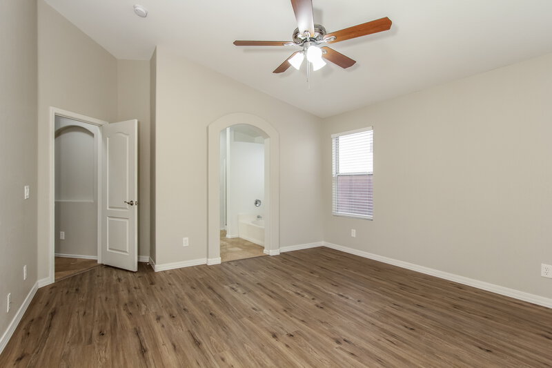 2,455/Mo, 1024 E Tonopah Dr Phoenix, AZ 85024 Main Bedroom View