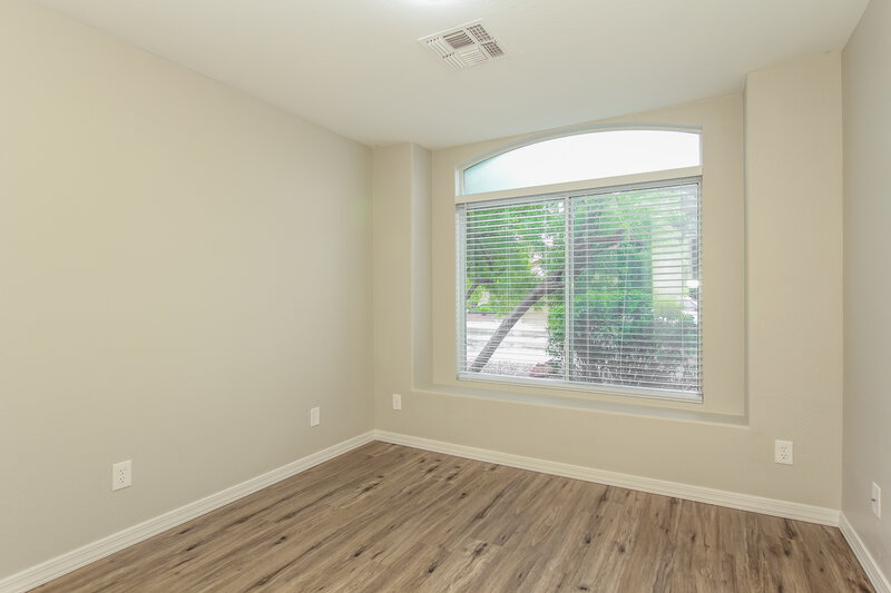 2,455/Mo, 1024 E Tonopah Dr Phoenix, AZ 85024 Bedroom View