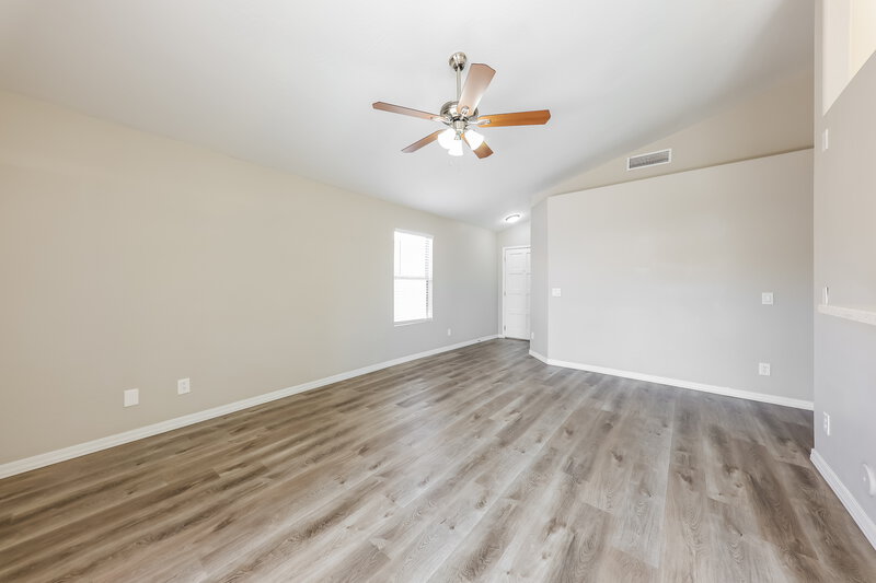 2,340/Mo, 8413 W Bluefield Ave Peoria, AZ 85382 Living Room View 2