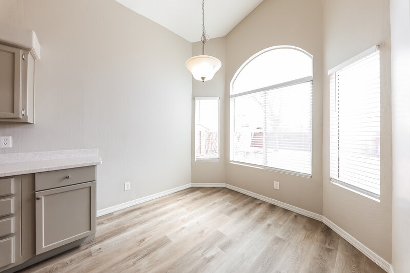 2,340/Mo, 8413 W Bluefield Ave Peoria, AZ 85382 Dining Room View