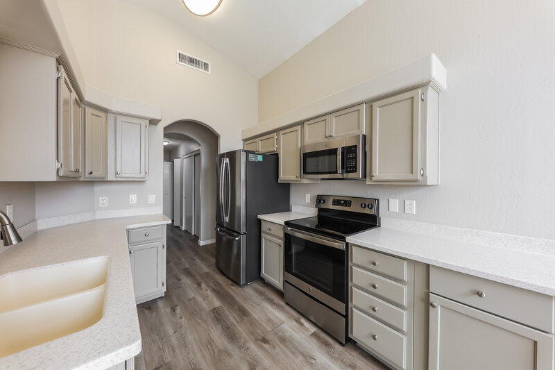 2,340/Mo, 8413 W Bluefield Ave Peoria, AZ 85382 Kitchen View