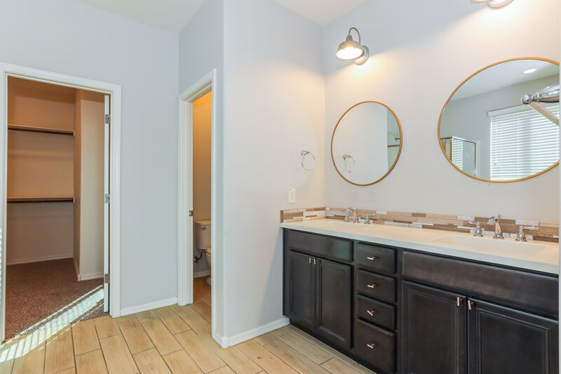 2,315/Mo, 3710 E Robert St Gilbert, AZ 85295 Main Bathroom View