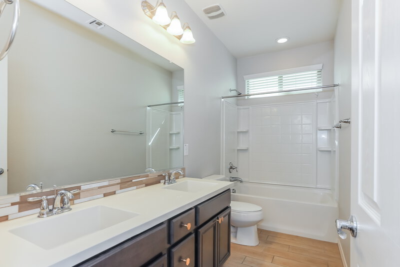 2,315/Mo, 3710 E Robert St Gilbert, AZ 85295 Bathroom View