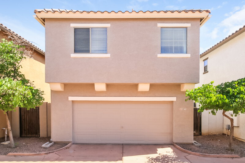 2,300/Mo, 2877 S Key Biscayne Dr Gilbert, AZ 85295 Garage View