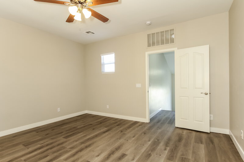 2,055/Mo, 34632 N 30th Ave Phoenix, AZ 85086 Main Bedroom View