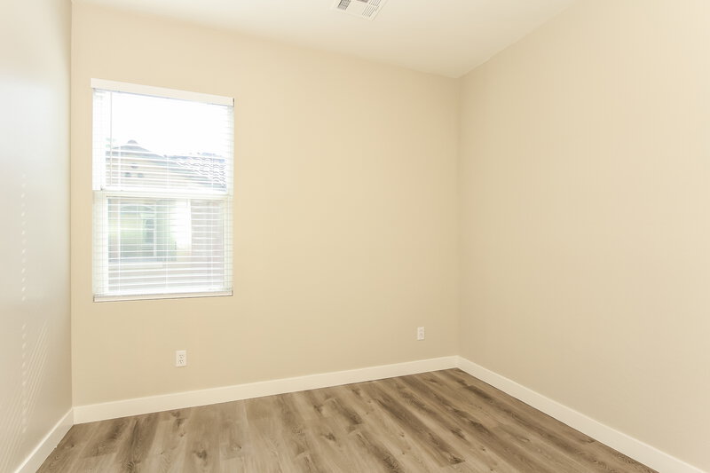 2,055/Mo, 34632 N 30th Ave Phoenix, AZ 85086 Bedroom View 3