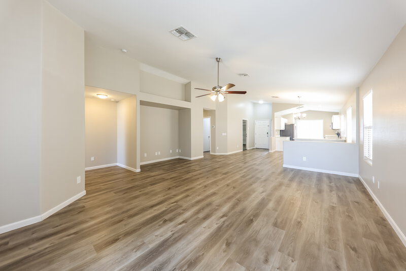 1,980/Mo, 10016 W Gross Ave Tolleson, AZ 85353 Living Room View 2