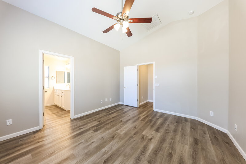 1,980/Mo, 10016 W Gross Ave Tolleson, AZ 85353 Main Bedroom View 2