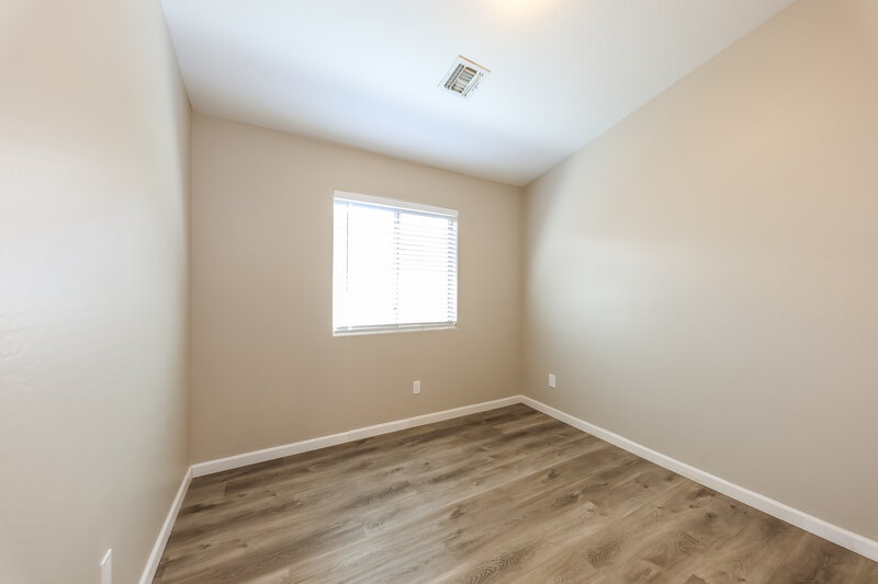 1,980/Mo, 10016 W Gross Ave Tolleson, AZ 85353 Bedroom View 3