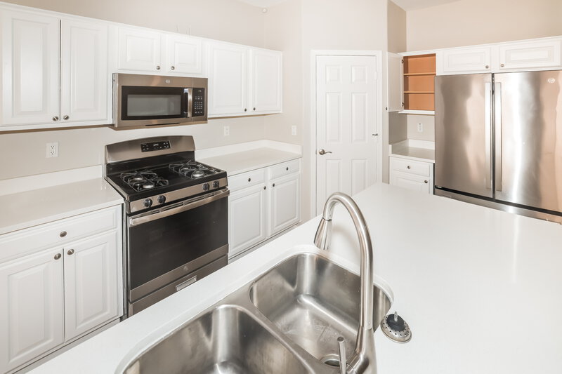 2,130/Mo, 2520 W Old Paint Trl Phoenix, AZ 85086 Kitchen View