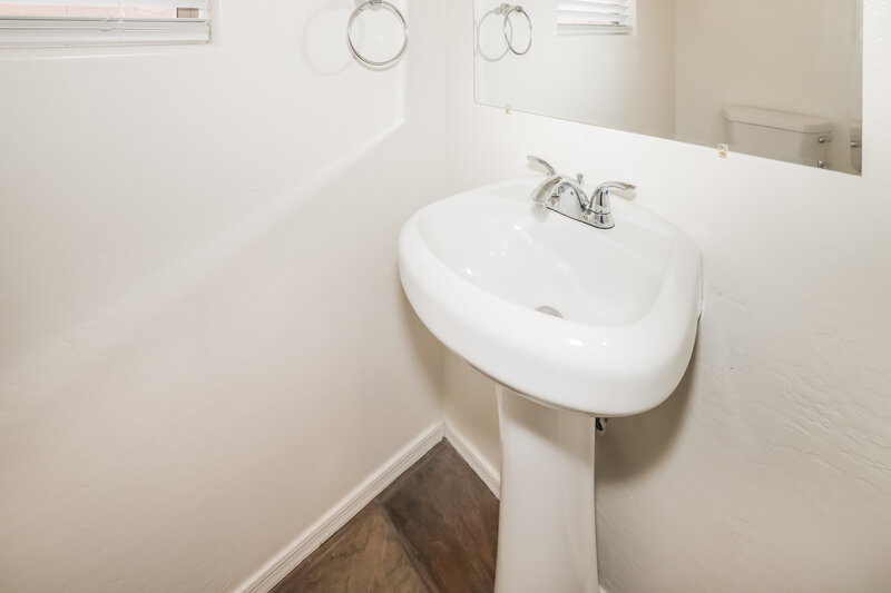 2,130/Mo, 2520 W Old Paint Trl Phoenix, AZ 85086 Powder Room View