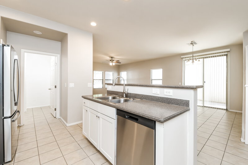 2,275/Mo, 3829 E Kent Ave Gilbert, AZ 85296 Kitchen View 2