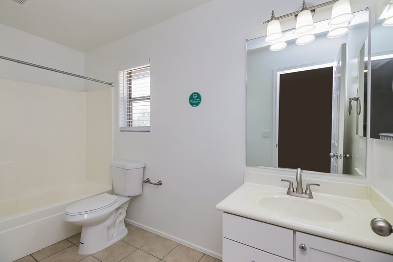 2,770/Mo, 3829 E Kent Ave Gilbert, AZ 85296 Bathroom View