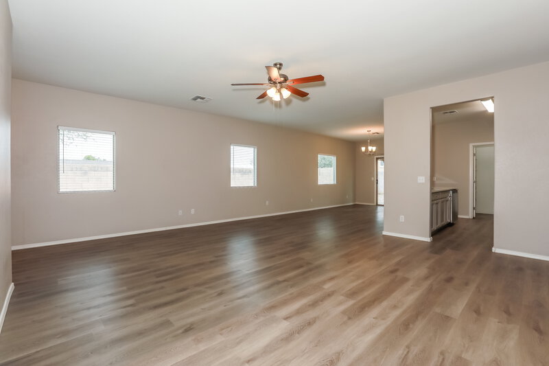 1,670/Mo, 1715 E Renegade Trl San Tan Valley, AZ 85143 Living Room View 3