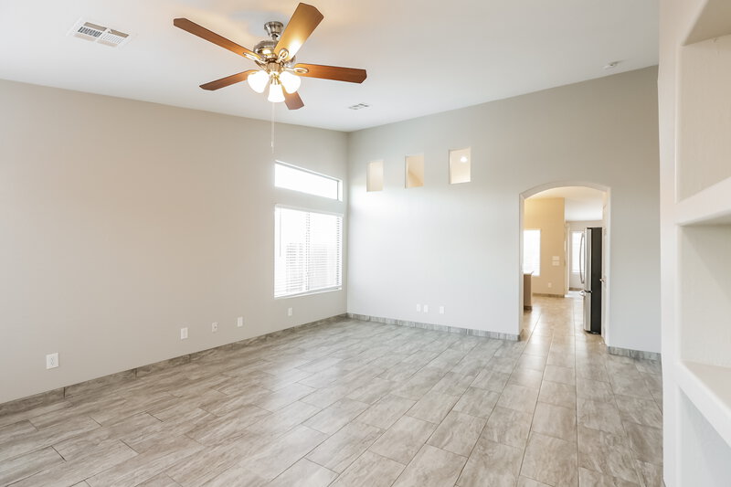 2,625/Mo, 5112 W galena Cir Laveen, AZ 85339 Living Room View
