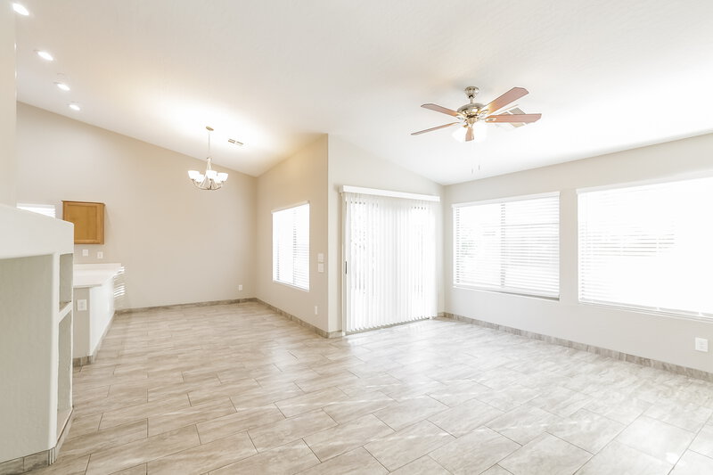 2,625/Mo, 5112 W galena Cir Laveen, AZ 85339 Dining Room View