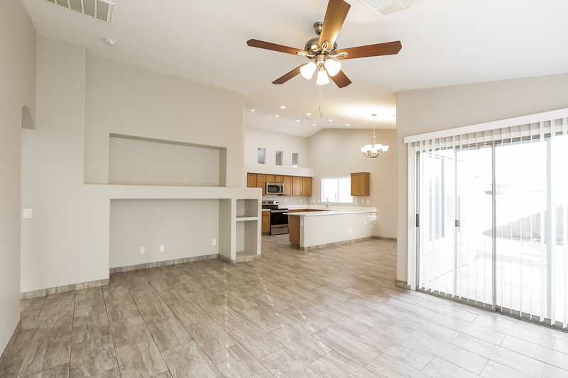 2,625/Mo, 5112 W galena Cir Laveen, AZ 85339 Dining Room View 2